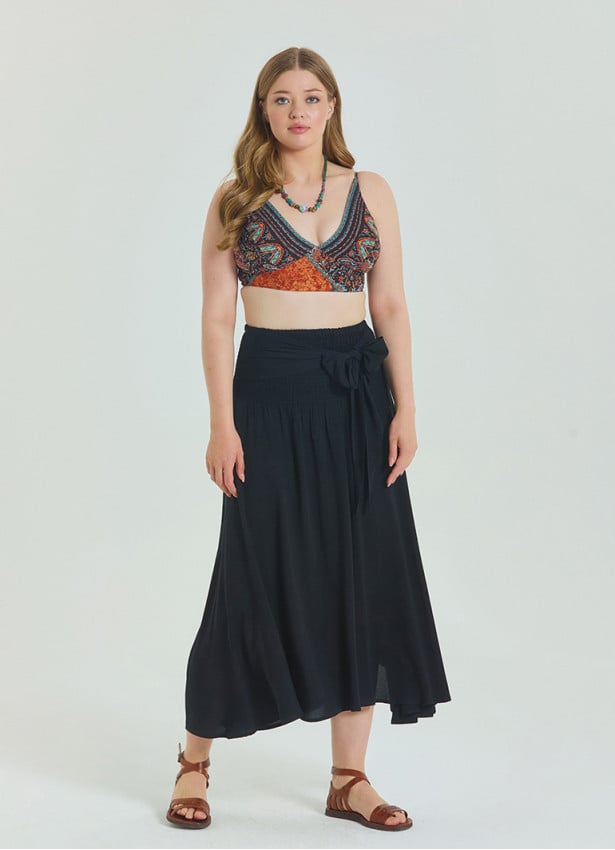 Black Plus Size Skirt with Waist Tie and Gipe Detail 4595